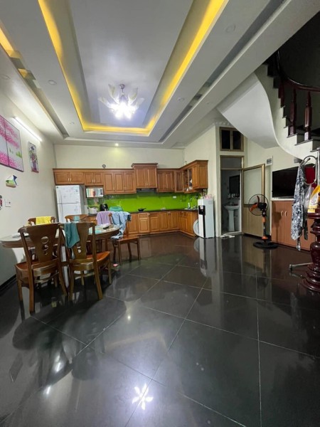 Bán nhà Yên Phụ - Hồ Tây 3 tầng 52m2 nhỉnh 6 tỷ