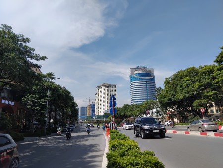 Chính chủ cần bán nhà Mặt phố Nguyễn Chí Thanh, quận Đống Đa, giá 14.9 tỷ