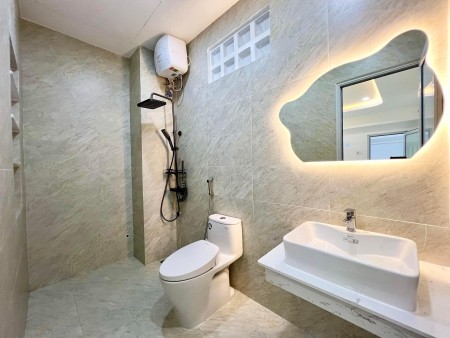 CẦN BÁN SIÊU PHẨM NHÀ PHỐ Ở HẢI CHÂU - ÔNG ÍCH KHIÊM - GẦN BIỂN - Ô TÔ TẬN NHÀ - 3 TẦNG