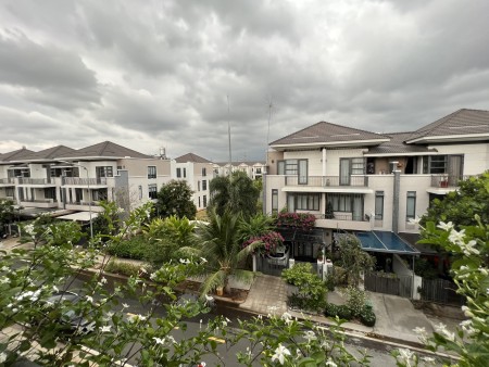 CHỈ 12,2 TỶ_ BIỆT THỰ HỒ CÁ KOI KDC LAVILA, nội thất cc, khu compound, đủ tiện ích nội khu