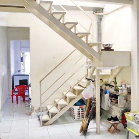 Cần bán nhà mặt tiền đường số 21, DT: 3x17, nhà cấp 4, phía sau 1 lầu