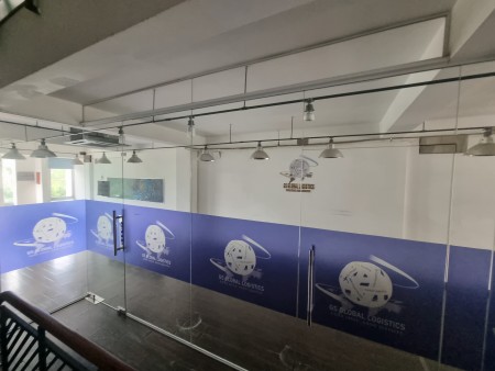 Cho thuê nhanh mặt bằng lầu 1 làm văn phòng DT: 100m2 (không có thang máy)