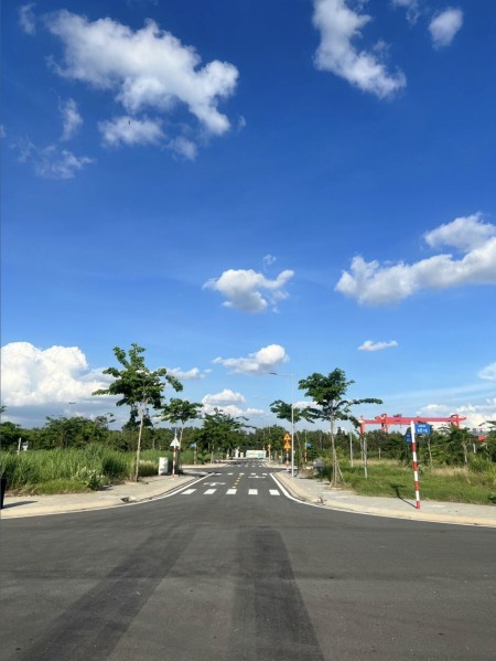 Đất ngộp chủ nhà cắt lỗ 350tr ngay Bình Chánh đầu Đức Hòa tỉnh Long An