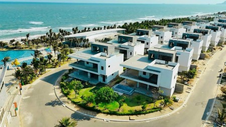 Biệt thự cách bãi Biển chỉ vài bước chân -Tổ hơp nghỉ dưỡng duy nhất 2 mặt tiền