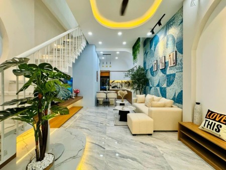 Thiếu vốn kinh doanh bán nhà Nguyễn Phúc Nguyên, P10, Q3. 43m2 sổ hồng riêng chính chủ