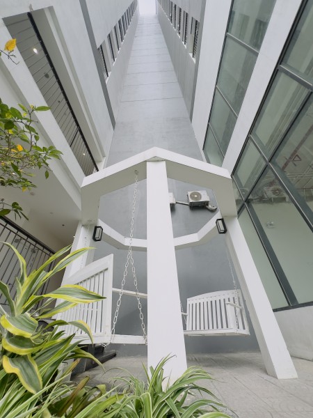 Bán căn 2 phòng ngủ, 65m, tầng cao tại Berriver 390 Nguyễn Văn Cừ, full nội thất xịn sò giá 4,1 tỷ.