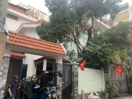 Cho thuê biệt thự 57/37 D5 P25 Bình Thạnh, khu vực buôn bán sầm uất. Giá rẻ, chỉ 35tr