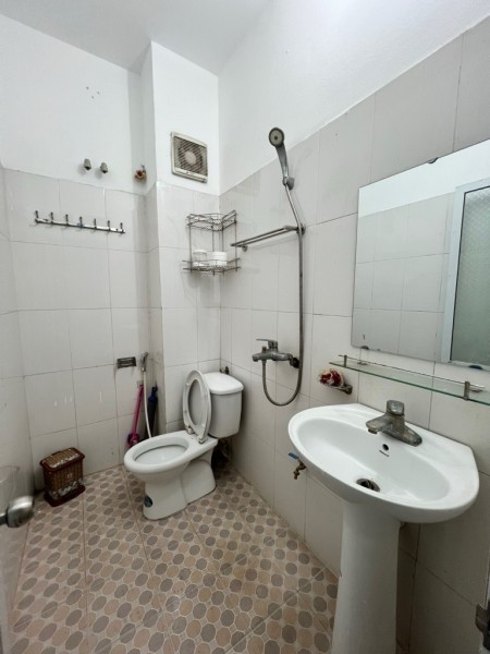 HAI THOÁNG, NHÀ ĐẸP Ở LUÔN, CHỦ QUYẾT BÁN Nhà Yên Xá 33m2, 4 tầng, 3.4 mặt tiền hơn 4 tỷ.