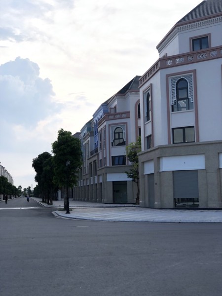 Thuê nhà Vinhomes Ocean Park 2 - 3. Liên hệ em ạ, sđt: 086.528.6603