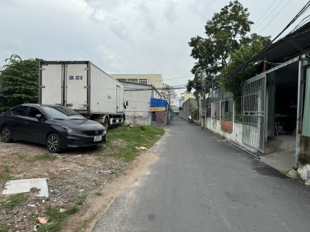 Cần bán gấp 110m2 (11m x10m) đường nhựa lớn, dân cư đông, gần chợ, gần trường