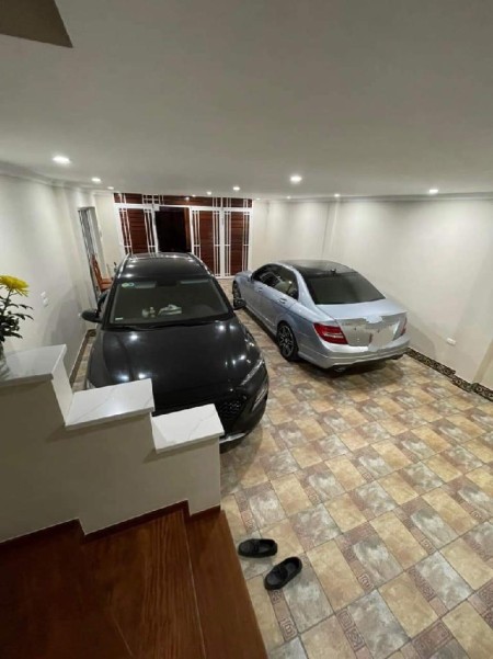 Bán nhà bồ đề 73 m 7 tầng thang máy mặt tiền 6,8 m g gara ô tô kinh doanh ngõ thông Bồ Đề Hồng Tiến