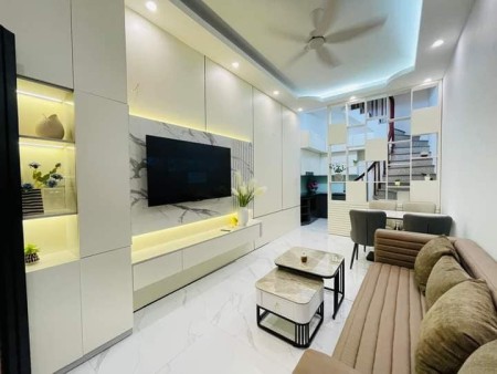 Bán Nhà Phố Khâm Thiên, Đống Đa 26m, 4 tầng, mt 3.3m, giá 5.25 tỷ.