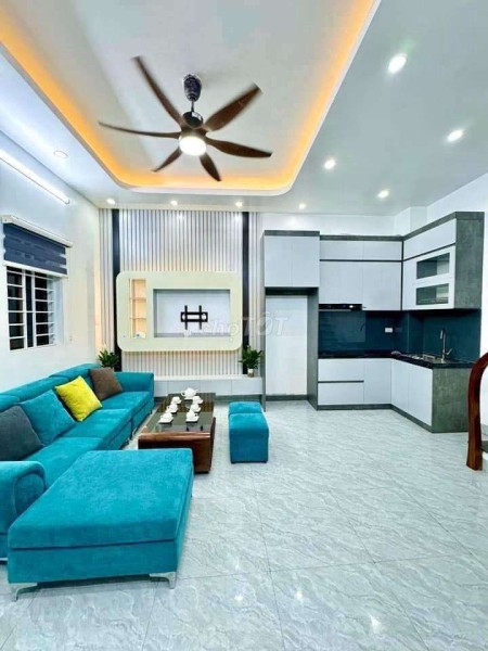 NHÀ NGÕ 414 ĐƯỜNG LÁNG – NHÀ MỚI – 35M2 CAO 5 TẦNG – CÁCH BÃI XE Ô TÔ 100M