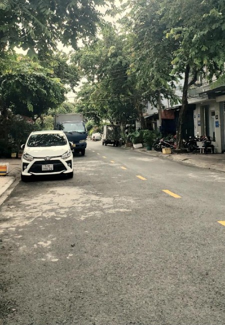 Bán nhà 170m2 ngang 8m Mặt tiền đường 20m, Đỗ Xuân Hợp, Phước Bình, quận 9 chỉ 70tr/m2