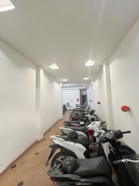 Nhà phố Giảng Võ - Ô tô tránh - 7 Tầng Thang Máy - Dòng tiền 1tỷ2/Năm