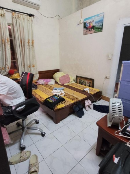 Bán nhà nguyễn văn cừ dân xây 51m 4 tầng 1 nhà ra phố