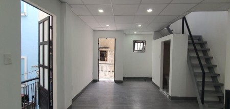 BÁN NHANH NHÀ 3 TẦNG NGANG 5.4M. GẦN SÂN BAY. NGUYỄN TRỌNG TUYỂN. 3.5 TỶ