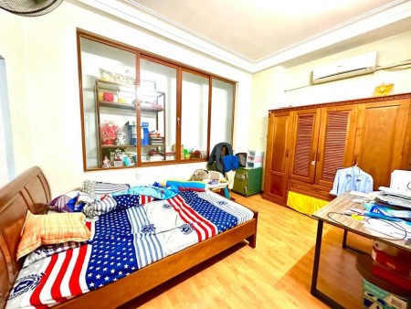 Bán nhà đường Dương Quảng Hàm – Nhà đẹp lô góc - Gần trường, chợ, bệnh viện - Quy hoạch ổn định