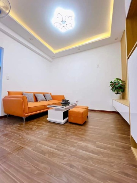 Bán Nhà Gần Đường Ô TÔ Trương Định, Hoàng Mai 70m, giá 2.6 tỷ.