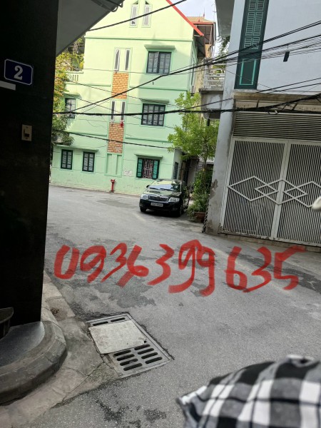 Ngọc Lâm - Long BiênB.án Gấp Ngõ Ô Tô,Ô tô vào đến cửa quay đầu Gần cầu Chương Dương, Long Biên