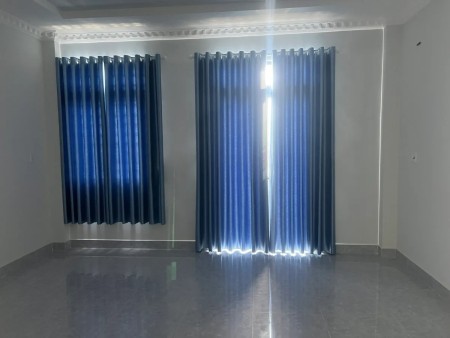CẦN BÁN GẤP NHÀ MỚI XÂY ĐANG TRỐNG, DỌN VÀO Ở NGAY, NHÀ ĐẸP MÊ LY LUÔN Ạ KV AN NINH. GIÁ 6 TỶ