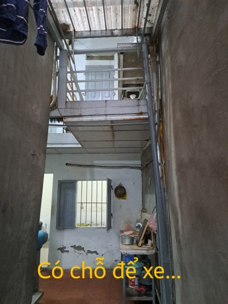 Có phòng cho thuê tại 37 ngõ 103 Đường Giáp Bát. Diện tích 15/42m².