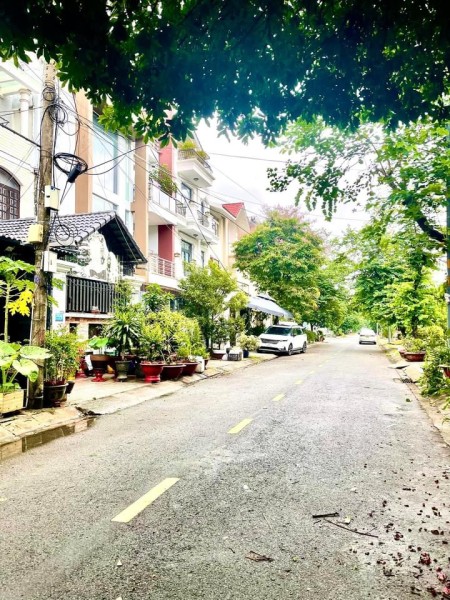Chủ gửi bán gấp nhà 3 tầng mới xây - KP1 Thạnh Mỹ Lợi, Quận 2, HCM