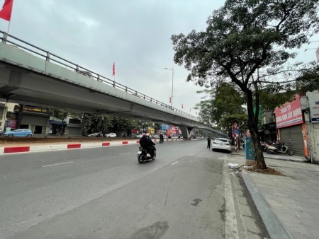 Bán nhà 5 tầng Mặt phố quận Hai Bà Trưng, kinh doanh sầm uất ngày đêm, chỉ hơn 14 tỷ