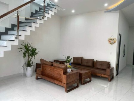 BÁN NHÀ ĐẸP 200M TỚI BIỂN, RẺ 2 TỶ HƠN NHÀ 2 TẦNG Ô THÔNG NGUYỄN CHÁNH RA BIỂN 
