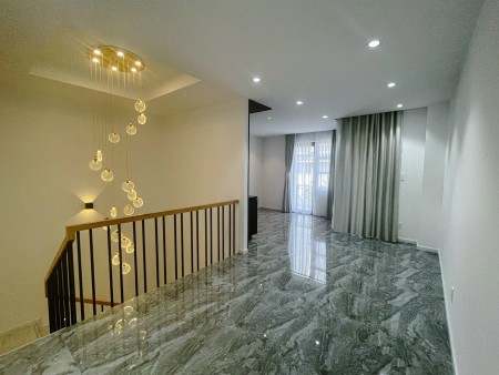 BIỆT THỰ 3 TẦNG FULL NỘI THẤT KHU DÂN CƯ LAVILA NHÀ BÈ, tiện ích nội khu, bảo vệ 24/24