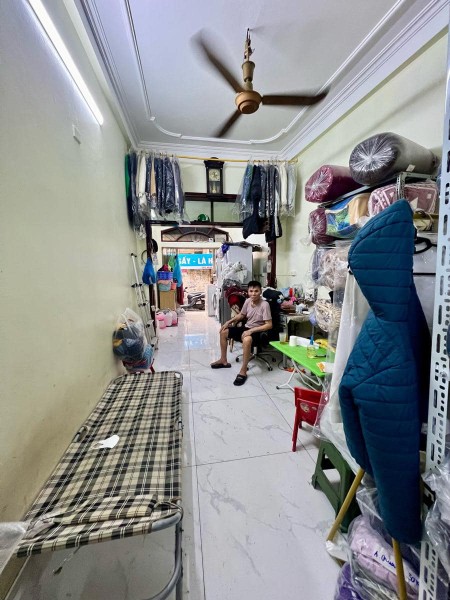 6.35 Tỷ nhà Hoàng Hoa Thám - 38.2m2 - 4 tầng - Kinh doanh