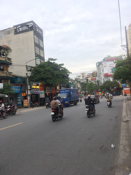 PHÙNG HƯNG NHÀ 35M2 NGÕ BAO RỘNG 20M RA MẶT PHỐ CHỈ 5 TỶ 6