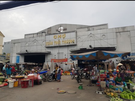 Bán đất ngay chợ Xuân Thới Thượng. Đường xe hơi. 4x24, 95m2. 1 tỷ 50 triệu.
