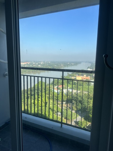 Chính chủ bán gấp căn hộ view sông Sg-Landmark81 58m2 2PN 100% ,giá 1 tỷ 650 có thương lượng,