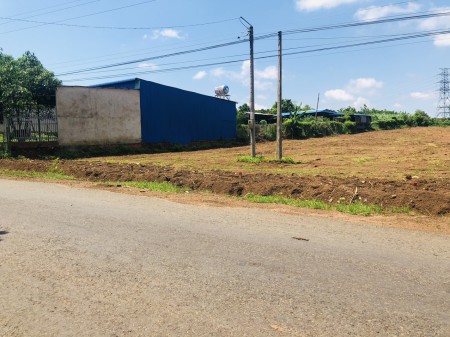 Bán rẻ (21x65=1.268m2) full sổ riêng TC, giá 260tr, sát trường chợ, 3 kcn lớn