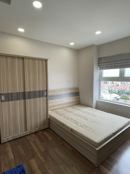 Saigon pearl, Nguyễn Hữu Cảnh, Bình Thạnh: 130m2, 3p ngủ, 2wc, Nt, 30tr