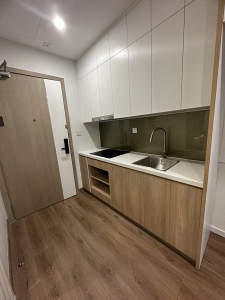 Studio full đồ I1 view bể bơi 8 trệu/tháng MPDV Imperia Smart City