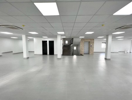 Bán Tòa Nhà Văn Phòng Mặt Tiền Đường Phạm Văn Bạch Quận Tân Bình. DT: 12,5x30m. Giá 100 tỷ