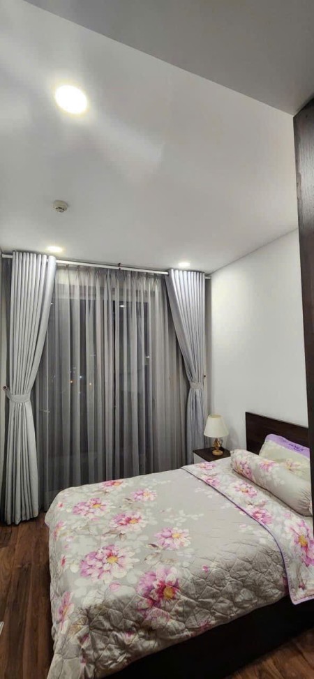 2PN - 2WC tại căn hộ Chung Cư Sky Center. Sẵn nội thất đầy đủ, nhà đẹp