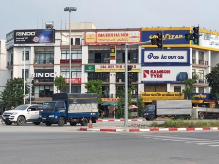 Cho thuê nhà đẹp nhất mặt phố Trịnh Văn Bô 100m2 x 5T thông sàn, nhà 2 mặt trước và sau rộng rãi