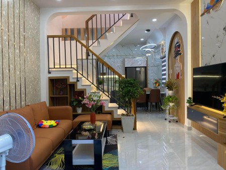Bán nhà hẻm 958 Lạc Long Quân, phường 8 Tân Bình; 4 x 12; HXH 6m