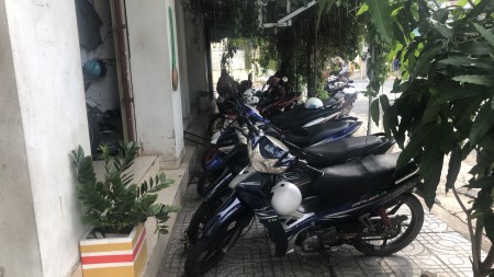 Cho thuê phòng đường 429 dưới đất, phòng trống sạch sẽ