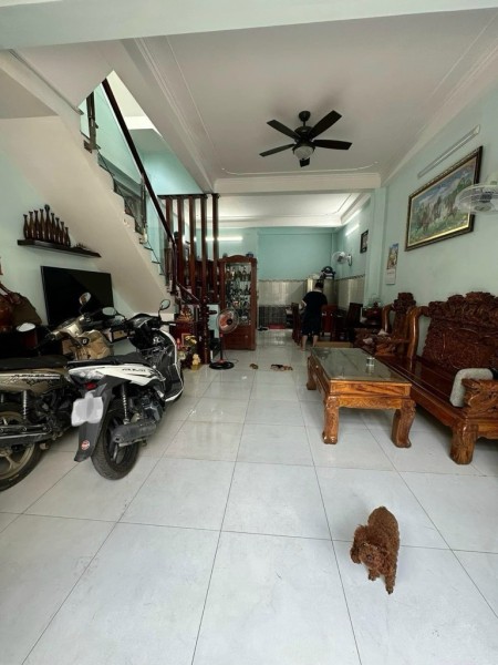 Bán Nhà OTO Đậu Cổng, 3Tầng (3PN) Làng Tăng Phú - Q9. Giá 4 Tỷ X