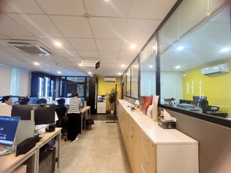 Cho thuê văn phòng sàn 150m2 mặt tiền Mai Thị Lựu, P. Đakao - Quận 1