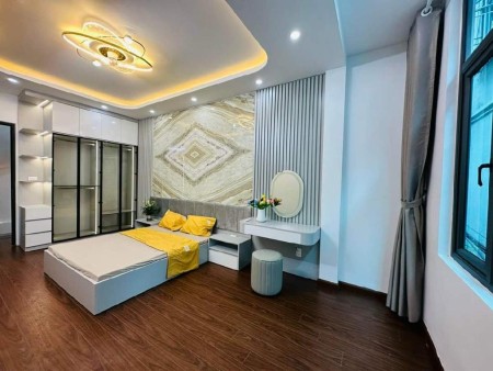 Bán nhà riêng ở Mạc Thị Bưởi, 32m2 chính chủ