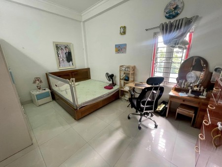 Dịch vụ dương nội - Vỉa hè kinh doanh - 50m2 - 5 tầng - Dân xây - mt 5m - ở và kinh doanh vip