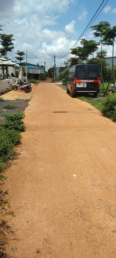 Gia đình cần bán 2 lô đất tại chợ Phú Lộc Chỉ TTT 240 Triệu Có Sổ Đỏ