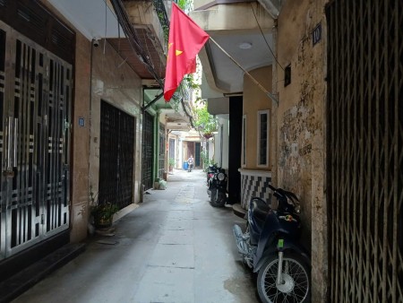 NHÀ NGÕ 203 KIM NGƯU - Ô TÔ ĐỖ GẦN NHÀ - GẦN TRƯỜNG, CHỢ, BỆNH VIỆN.