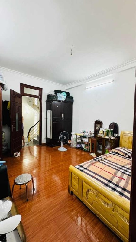 NHÀ KHU VIP VĨNH PHÚC, NGÕ ĐẸP, NHÀ ĐẸP Ở NGAY, CÁCH PHỐ 25M, 40M2, 5 TẦNG, 5.3 TỶ