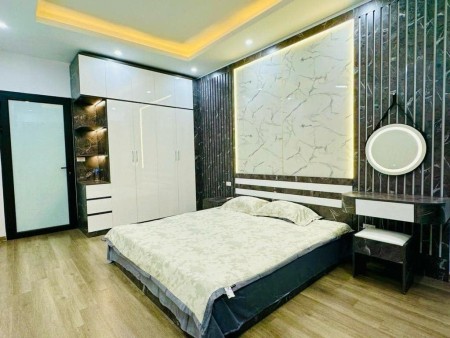 Nhà Tam Trinh - Gần Ngay Ngã Tư Kim Ngưu, Minh Khai. 55m2 5 Tầng MT 4.5m Nhà đẹp về ở ngay
